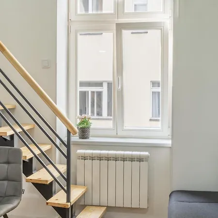 Homely I 28m2 Loft I Elevator I Self Check-in Daire
