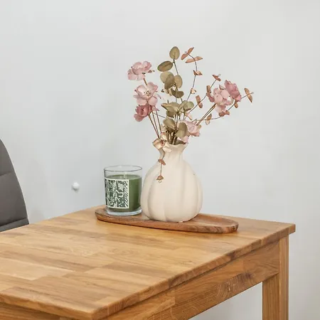 아파트 Homely I 28m2 Loft I Elevator I Self Check-in *