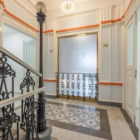아파트 Homely I 28m2 Loft I Elevator I Self Check-in *